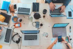 WordPressのフリーランスになるには？必要なスキルや単価相場などを解説