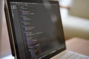 Reactのフリーランスは稼げる？高単価案件についても解説