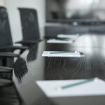 戦略コンサルタントは副業できる？案件の獲得方法やおすすめサイトを解説